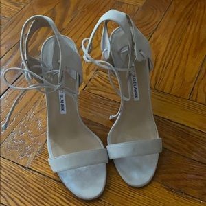 Manolo Blahnik light great suede heel